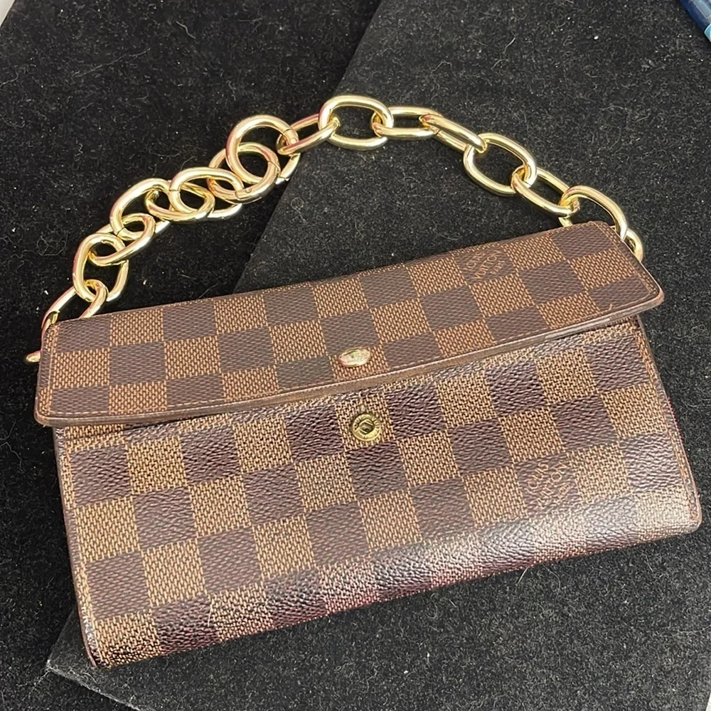 Louis Vuitton Damier Ebene Sarah Women Wallet. MA125 - Picture 2 of 13